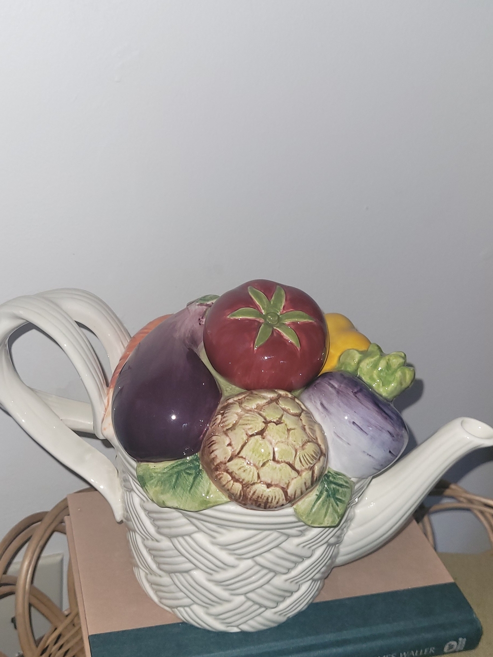 VINTAGE Fitz And Floyd Hand-Painted Ceramic Fruit Basket Teapot.